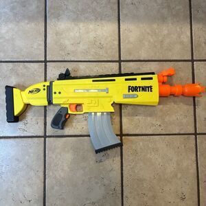 Fortnite AR-L Nerf Elite Dart Blaster No Darts